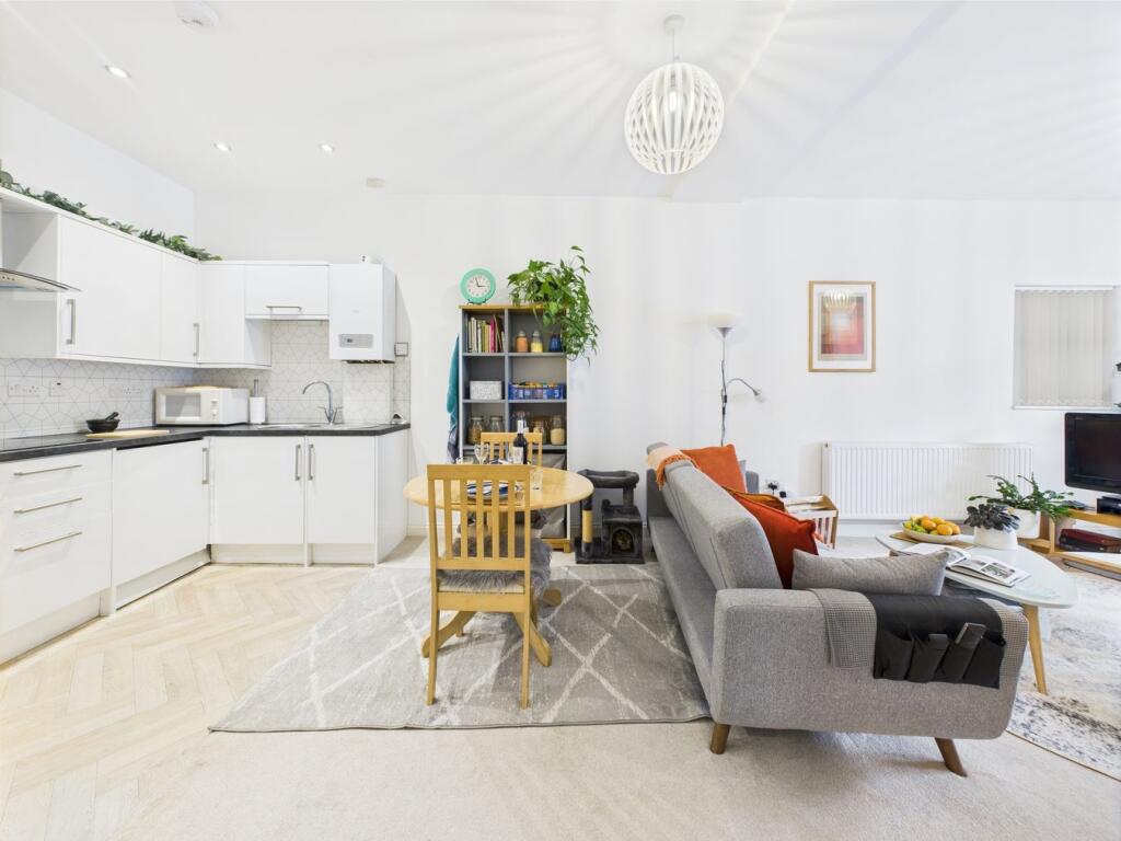 Apartment in Weston-super-Mare, Cliftonville