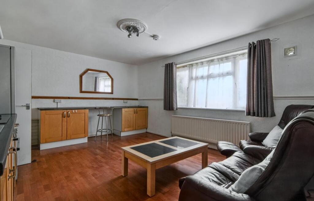85 Orlescote Road, Canley, Coventry, West Midlands CV4 7BG photo 3