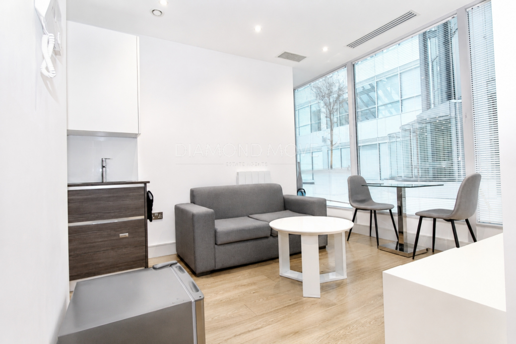 Apartment in London - View 2