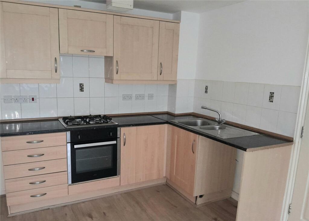 Keepers Gate, West Midlands, B37 photo 2