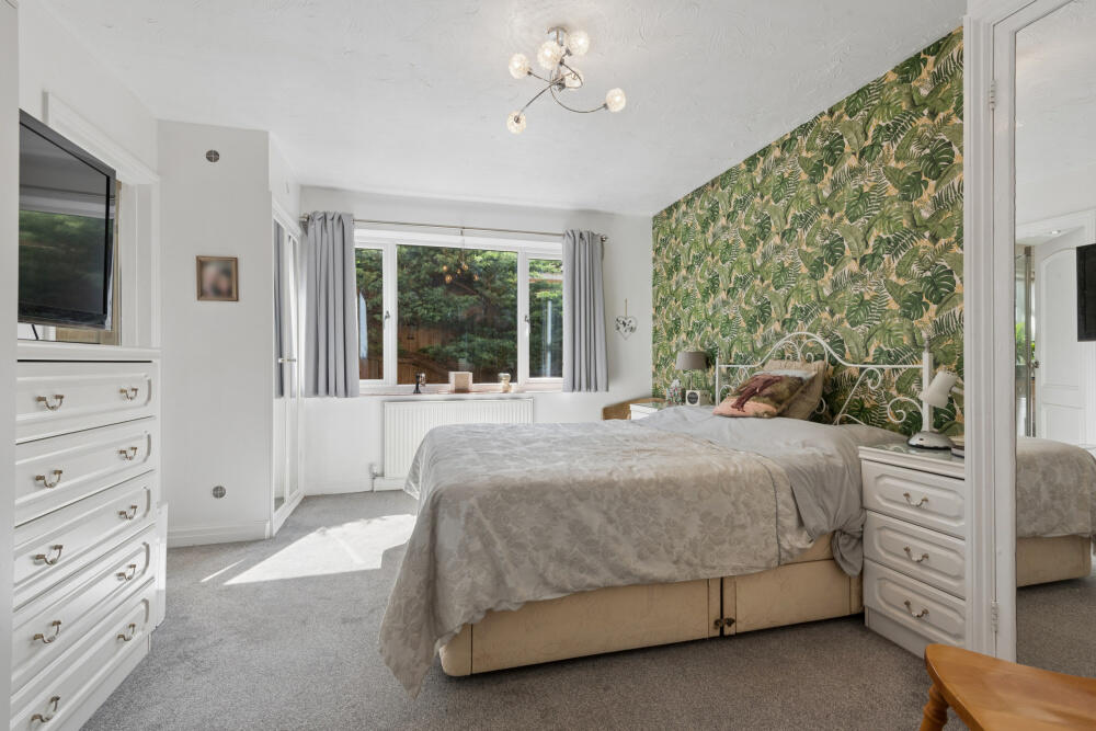 House in Huntingdonshire, Eaton Socon, St Neots - More