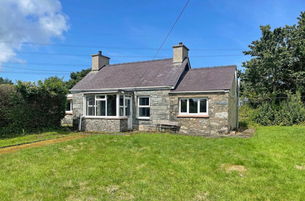 Main image of property: Penisarwaun, Caernarfon, Gwynedd, LL55