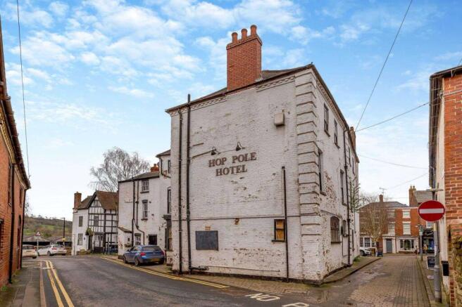 The Hop Pole Hotel, 9 Market Square, Bromyard, HR7 4BP