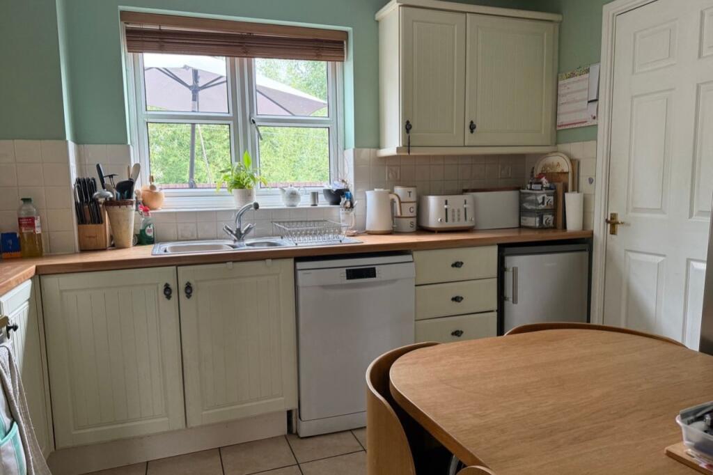 Coxmoor Close, Grantham, Lincolnshire, NG31 photo 5