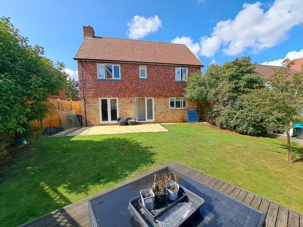 Sandringham Lane, Polegate, East Sussex, BN26 photo 3