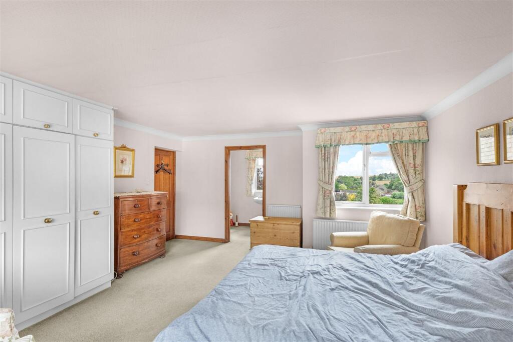 House in Great Addington, North Northamptonshire - More
