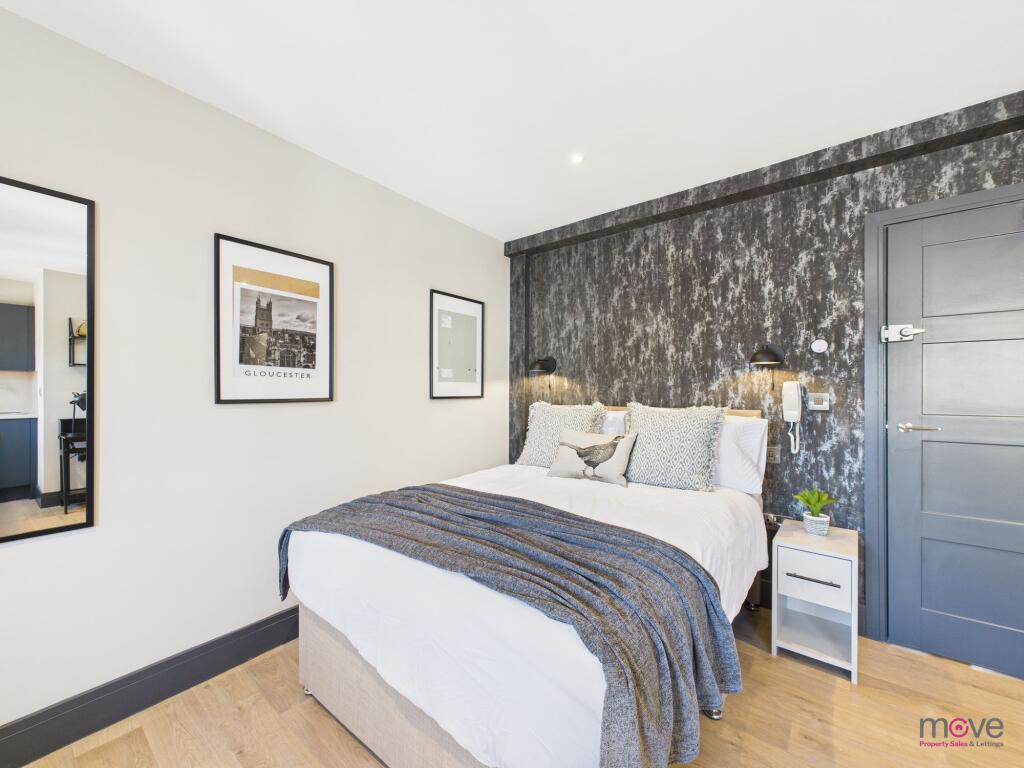 Main image of property: 152 Southgate Street, Gloucester, GL1