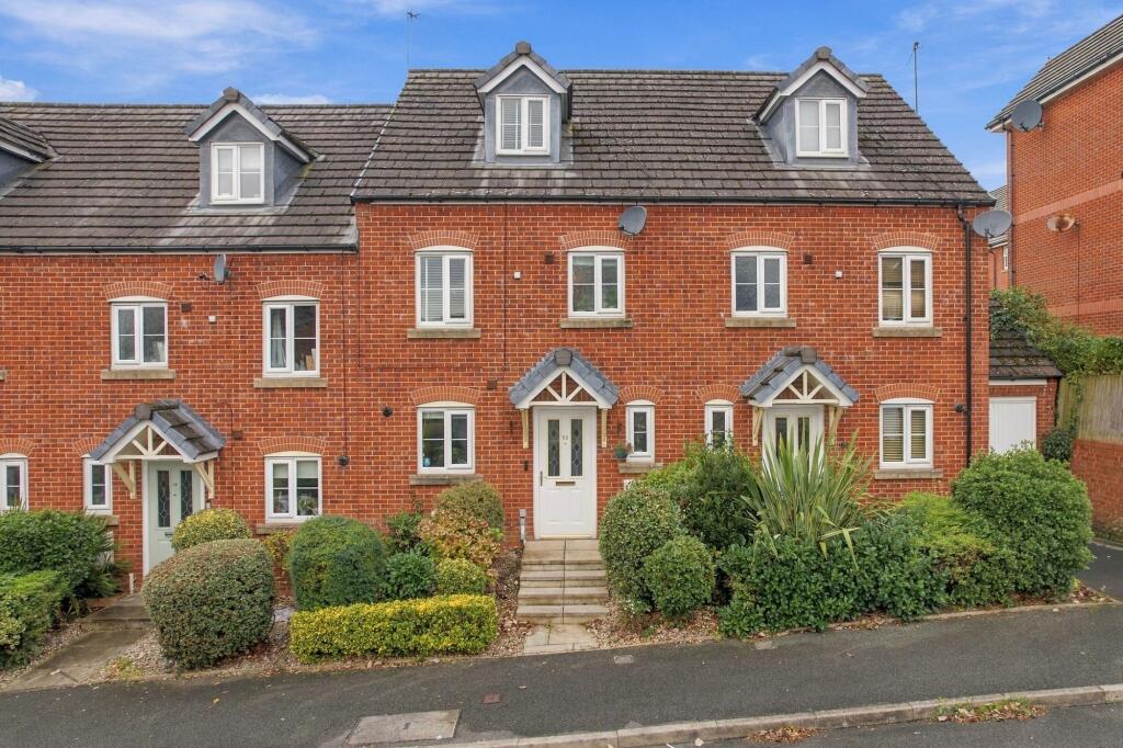 Main image of property: The Links, Hyde