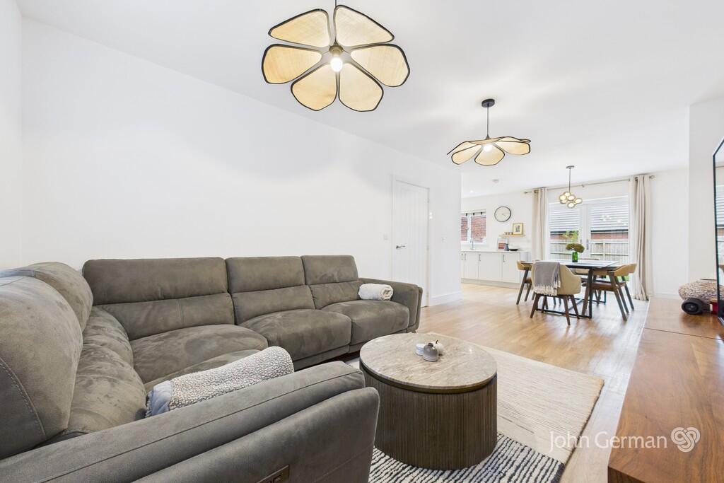 House in Stoke-on-Trent - View 4