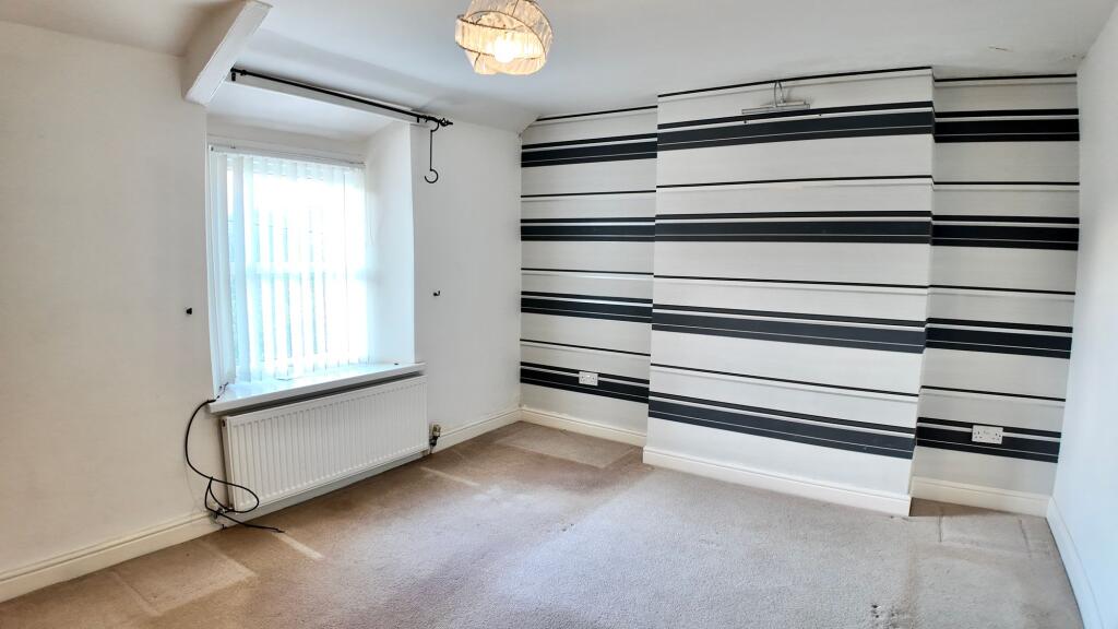 Woodland Terrace, Abercarn, NP11 - View 4