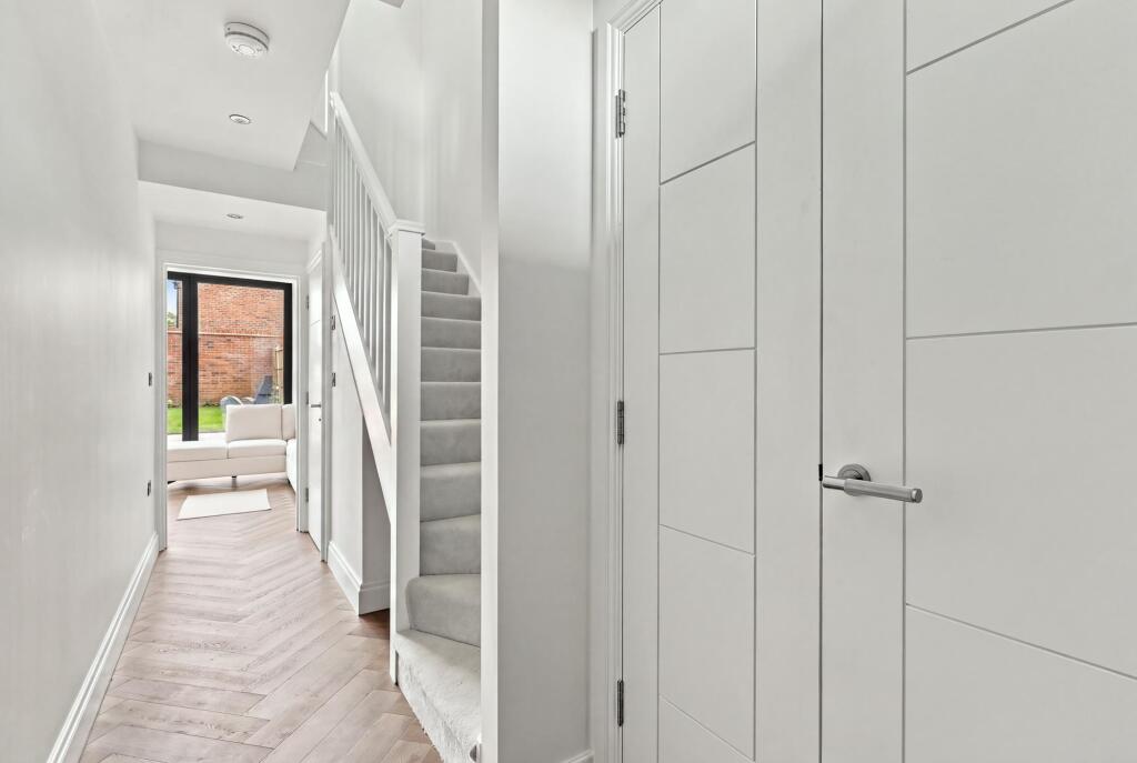 House in Borehamwood, Elstree and Borehamwood - View 5
