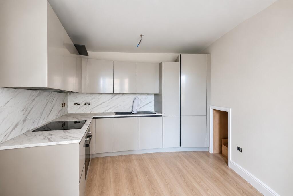 House in Brighton - View 5