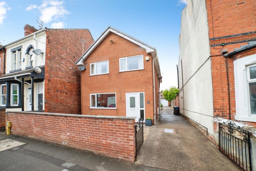 Main image of property: Bentinck Street, Hucknall, Nottingham, Nottinghamshire, NG15