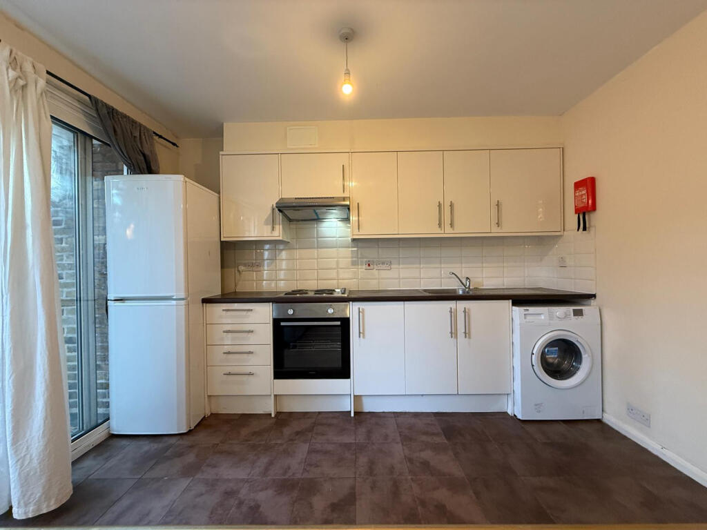 4 bedroom flat for rent
