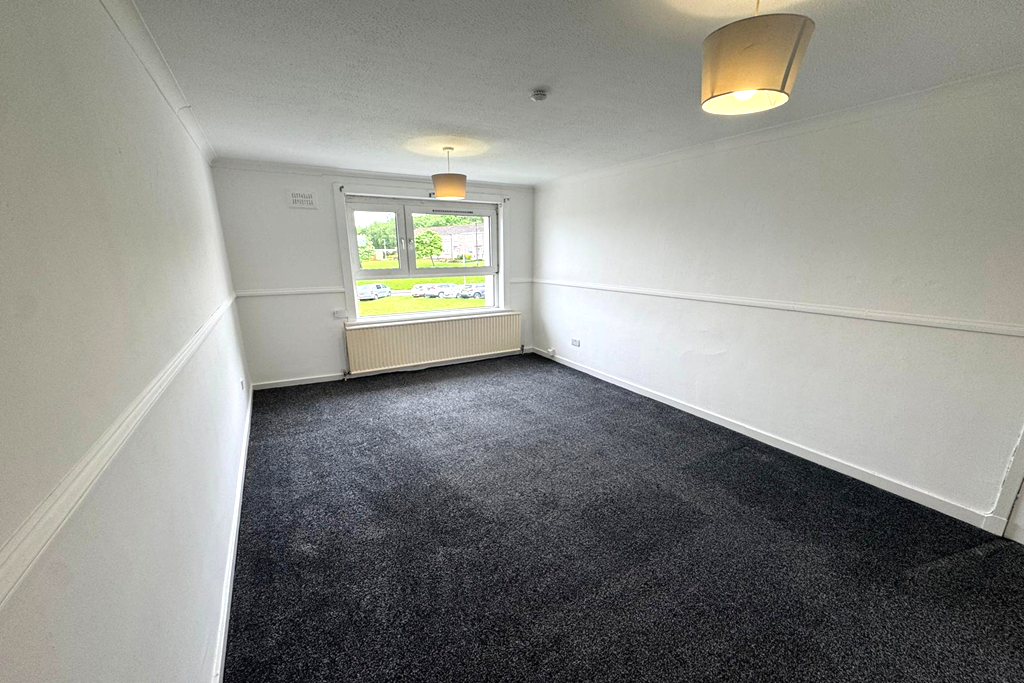 Balmore Drive, Hamilton photo 3