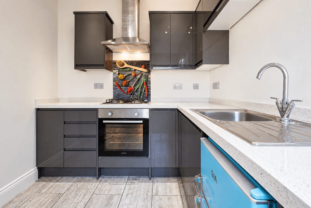 Apartment in Watford - View 3