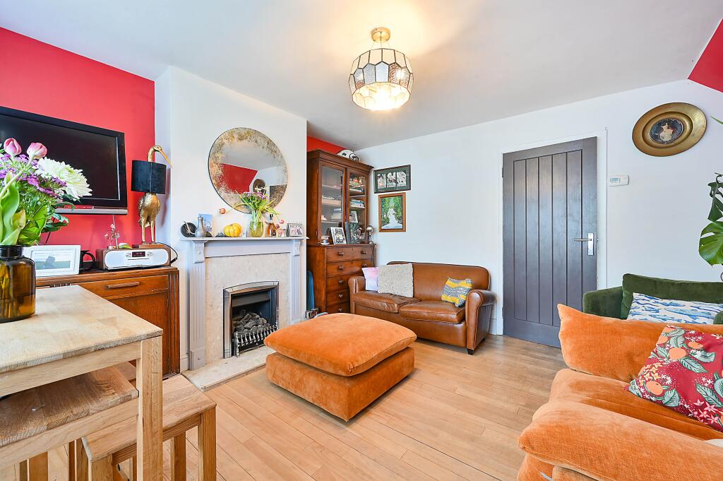 Longford Road, Twickenham, Middlesex, TW2 photo 2