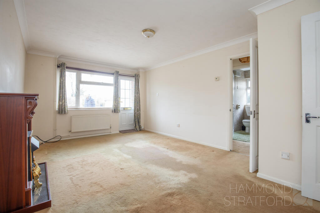Park Close, Hethersett photo 3