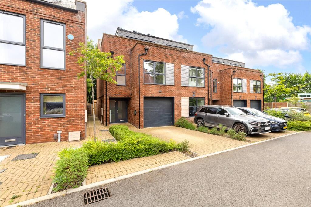 Main image of property: Coldhams Place, Cambridge, Cambridgeshire