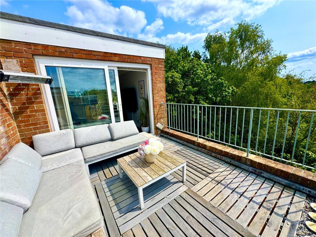 26, Steepdene photo 2
