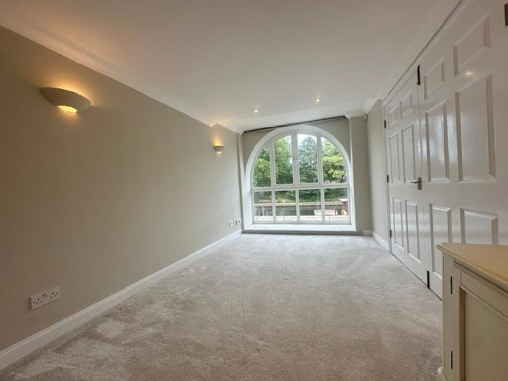Apartment in York - View 5