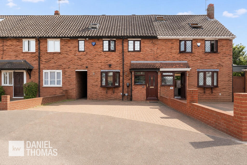 4-bed terraced on DANIEL THOMAS | Beechfield Walk, Waltham Abbey, EN9 3AA, £450,000
