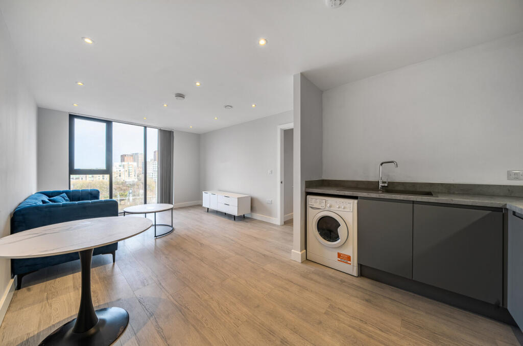 Apartment in Manchester - View 4