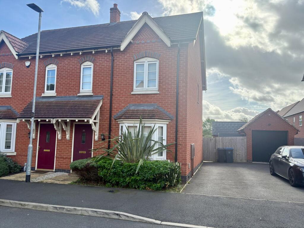3-bed semi-detached on Gloster Road, Lutterworth, LE17, £259,950