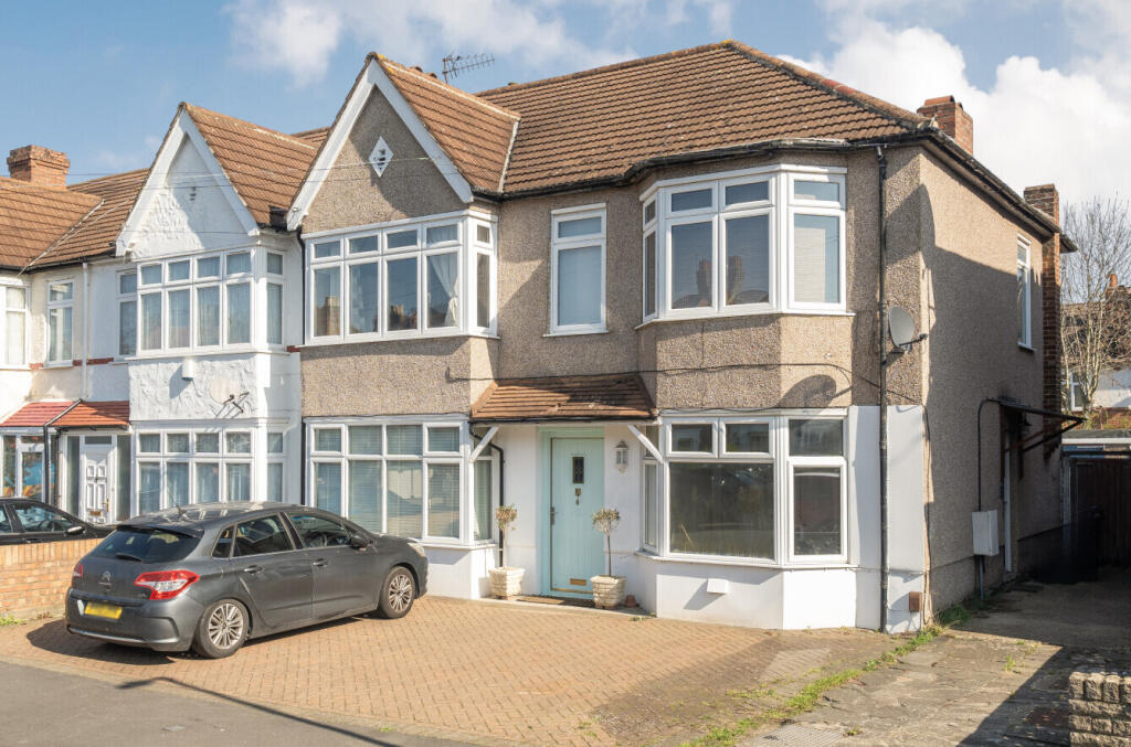 Main image of property: Graham Road, Tooting Borders, CR4
