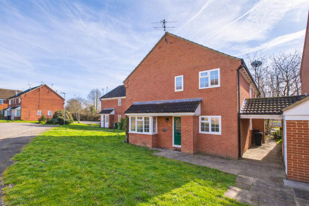 Main image of property: Thistle Close, Hemel Hempstead, HP1