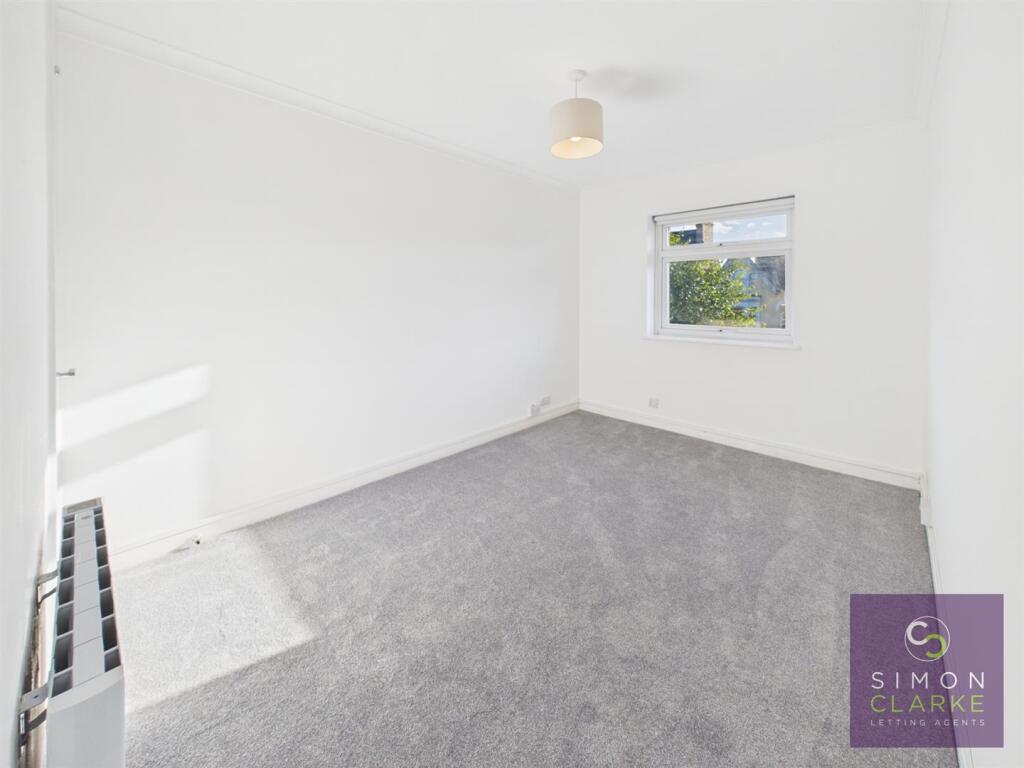 Apartment in London - More