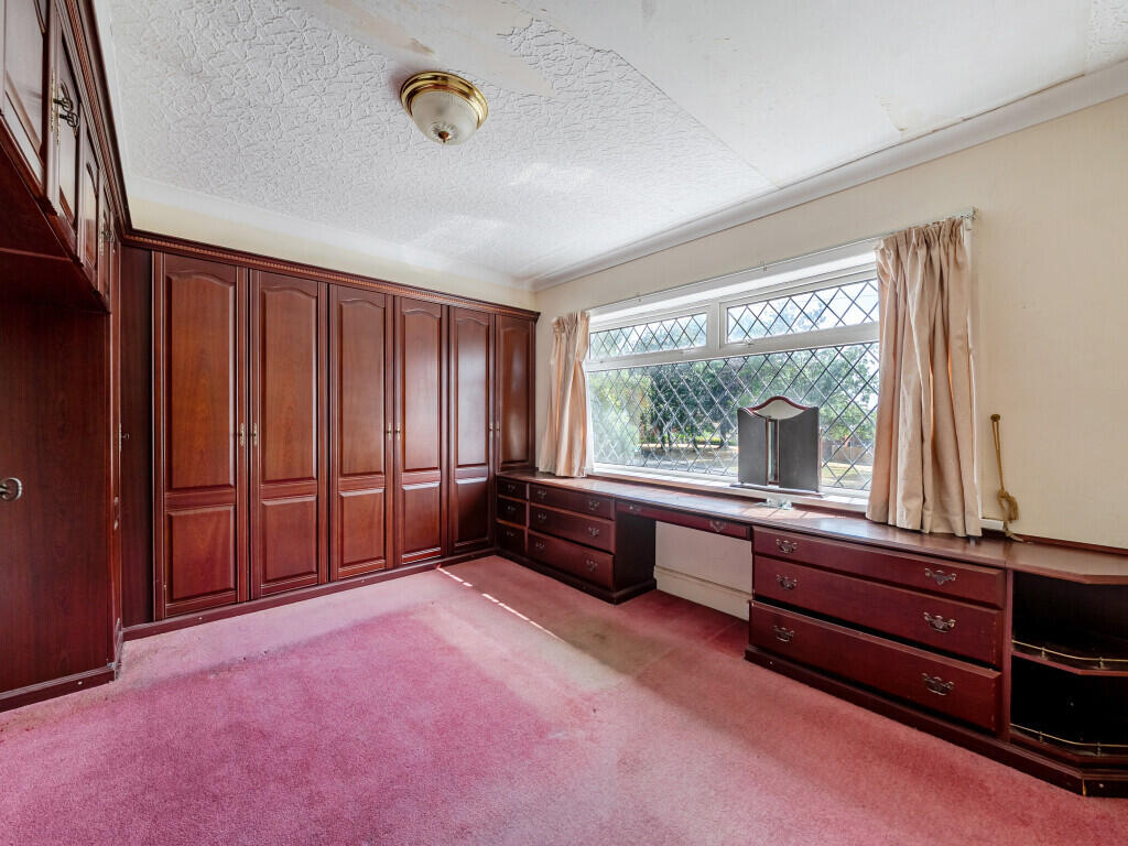 House in Wakefield, City Fields - More