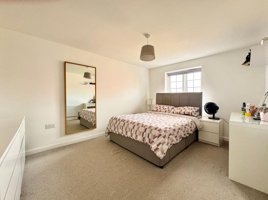 House in Wantage, Charlton - View 5