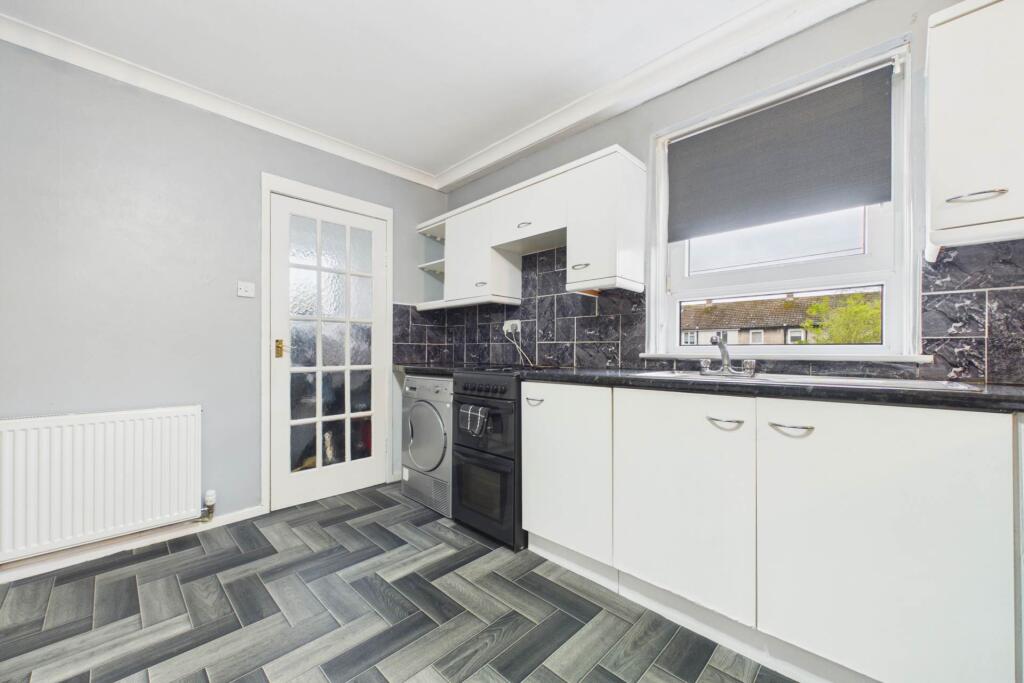 Etive Crescent, Wishaw photo 4