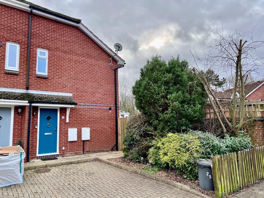Main image of property: Alder Close, SO45