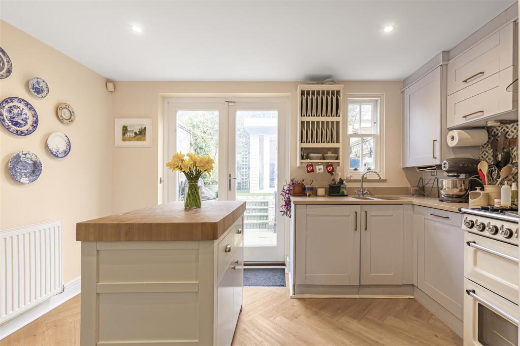 House in London, Sheen Mount, North Sheen - View 4