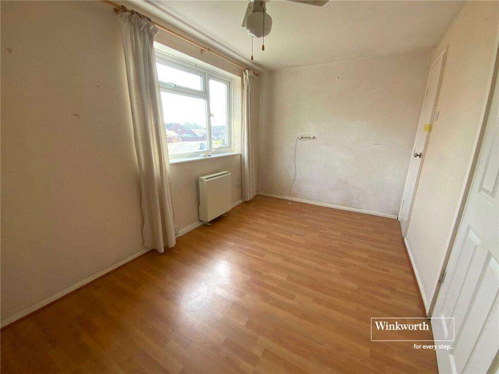 Comet Way, Mudeford, Christchurch, Dorset, BH23 photo 4