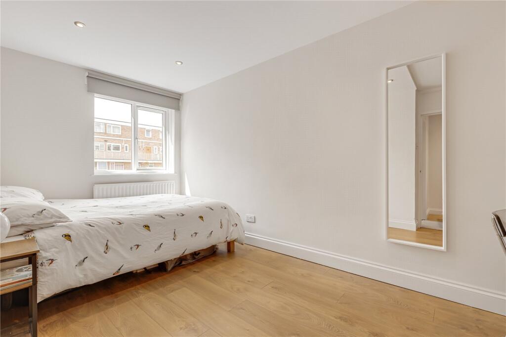 Apartment in London - More