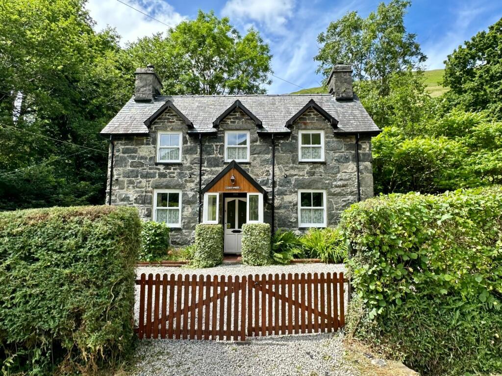 Main image of property: Tyn Y Ffridd, Llanymawddwy, Machynlleth, SY20 9AQ