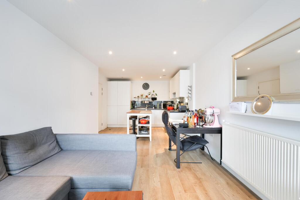 Apartment in London - View 4