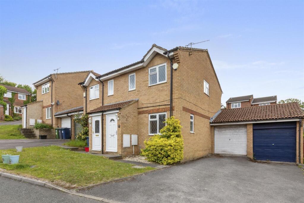 2-bed semi-detached on Cul-de Sac Location, High Wycombe, £325,000