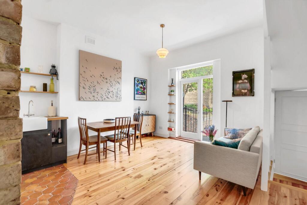 Apartment in London - View 5