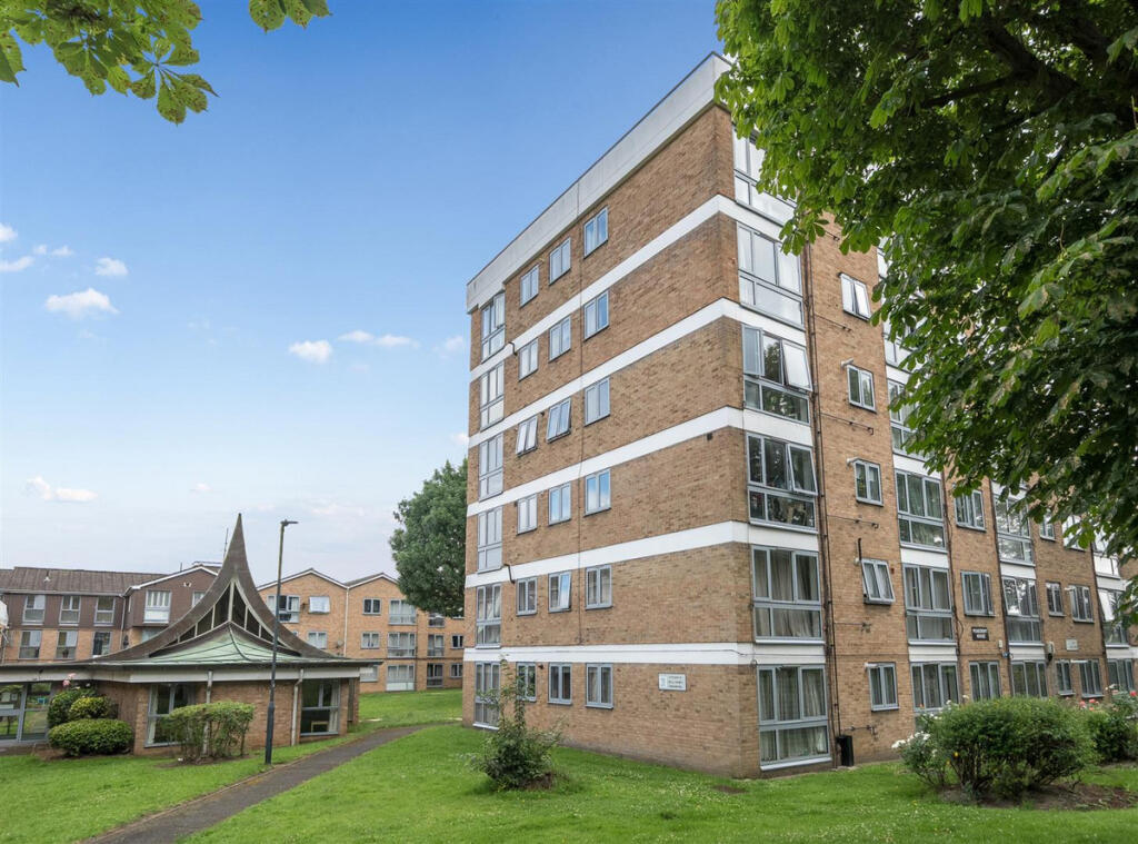 Apartment in London, Mozart Estate, Queen's Park - View 5