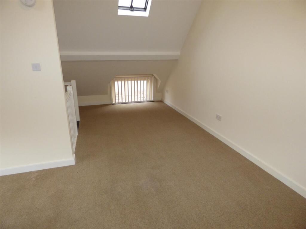 Apartment in Nottingham - View 4