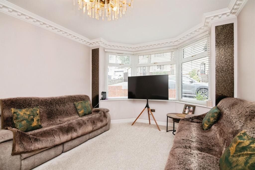 House in Sandwell, West Midlands - View 4