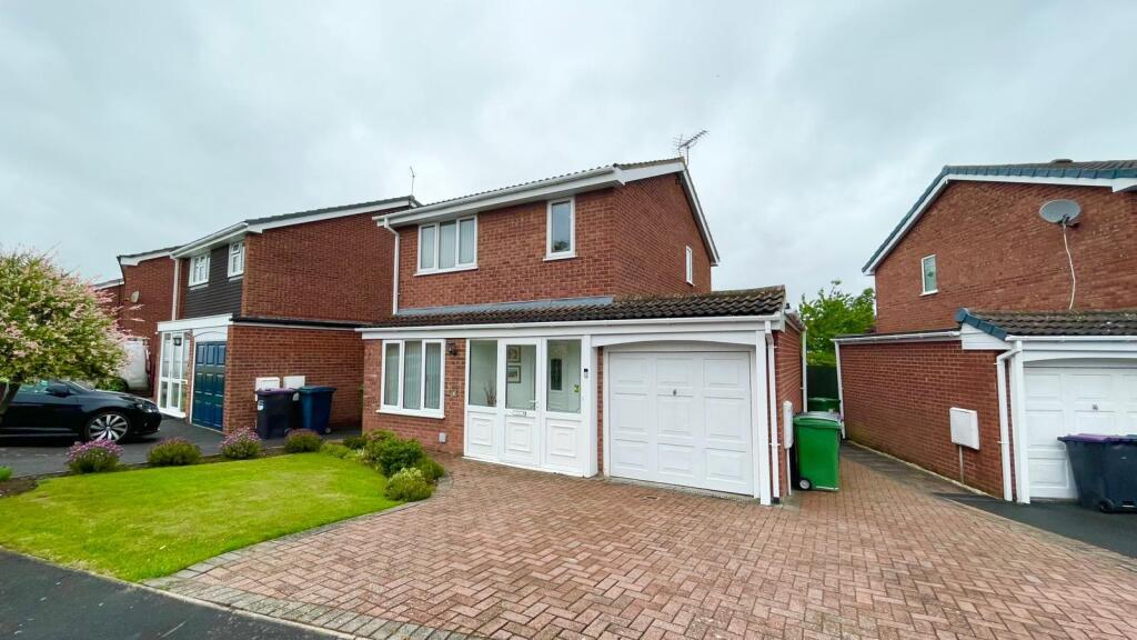 3-bed detached on Wyebourne Road, Radbrook Green, Shrewsbury, £325,000