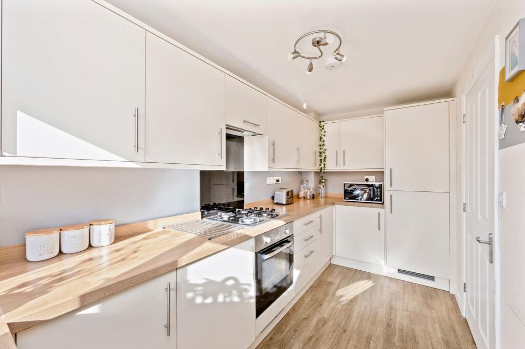 House in Mid Sussex, Worth - More