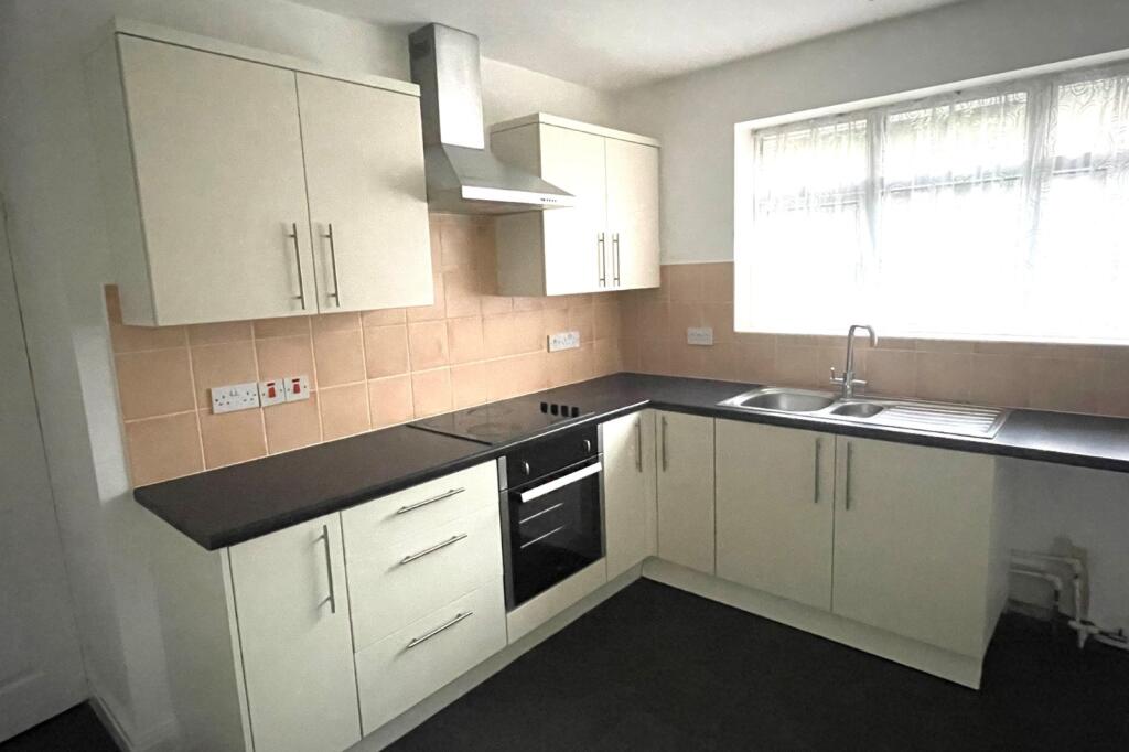Templegate Rise, Leeds, West Yorkshire, LS15 photo 3