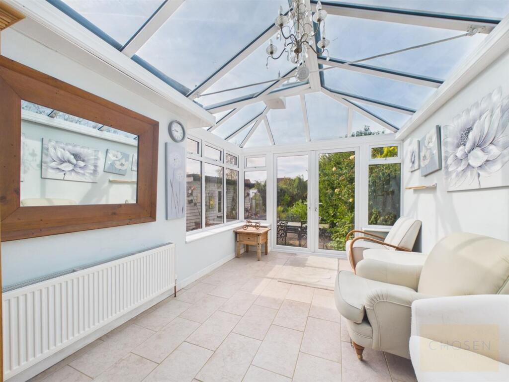 House in Gloucester - View 5