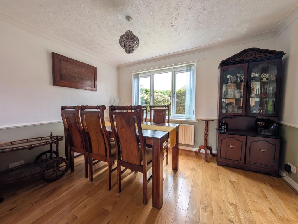 House in Bradford, Lee Lane, Bingley - View 5